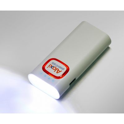 Зарядное устройство с LED-фонариком и подсветкой логотипа, 4400 mAh, белый-1