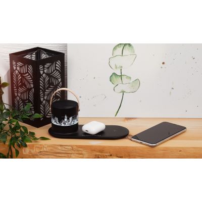 Настольная беспроводная (15W) зарядная станция Blacksmith с bluetooth колонкой с подсветкой логотипа, черный-1