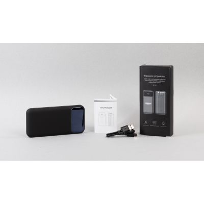 Зарядное (22.5W) устройство Grade SOFTTOUCH 10000 mAh с подсветкой логотипа, встроенными кабелями и цифровым индикатором заряда, черный-4