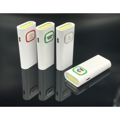 Зарядное устройство с LED-фонариком и подсветкой логотипа, 4400 mAh, белый-2