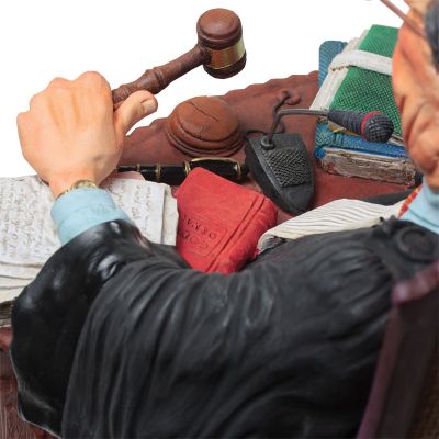 Скульптура Судья, -3