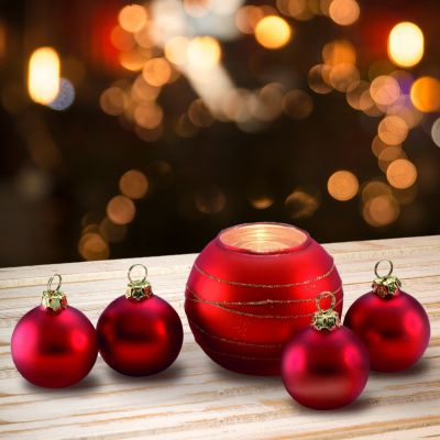 Набор: 4 ёлочных игрушки и подсвечник, красный-1