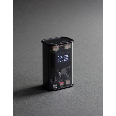 Зарядное (22.5W) устройство Inside 9000 mAh с прозрачным корпусом и цифровым индикатором заряда/напряжения/силы тока, черный-5