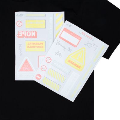 Футболка оверсайз с термонаклейками Cautions, черная-11