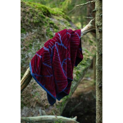 Полотенце In Leaf, большое, синее с бордовым-7