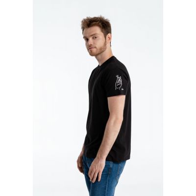 Футболка «Сделайте мне красиво», черная-0