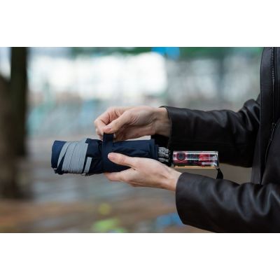 Зонт наоборот складной Futurum со светоотражающим кантом, темно-синий-6