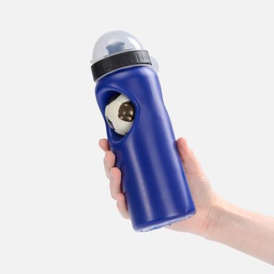 Бутылка с антистрессом Footballer, синяя-4