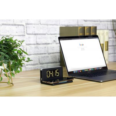 Часы настольные с беспроводным зарядным устройством Pitstop, черные-10