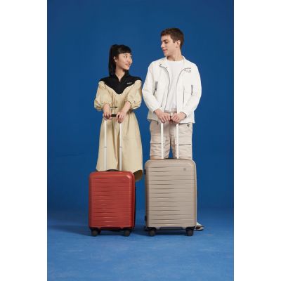 Чемодан Lightweight Luggage S, красный-4