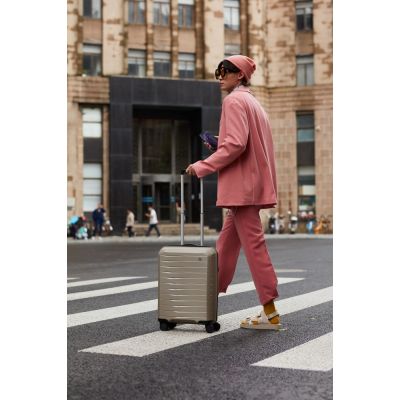 Чемодан Lightweight Luggage S, бежевый-5