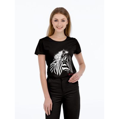 Футболка женская «Арт-рокстар. Kiss Me», черная-0