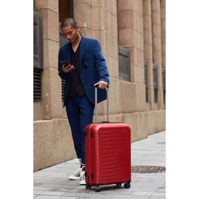 Чемодан Lightweight Luggage M, красный-5