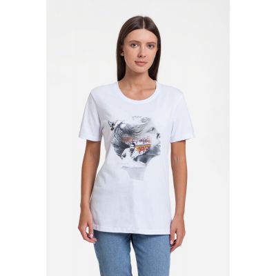 Футболка женская «Подруга Питер», белая-0