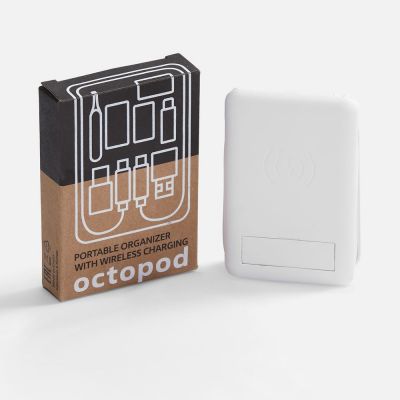 Органайзер с беспроводной зарядкой и набором адаптеров Octopod, белый-6