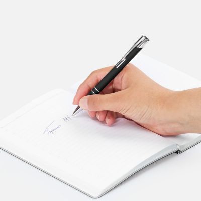 Ручка шариковая Keskus Soft Touch в футляре, черная-4