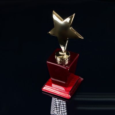 Стела 'Звезда', желтый, коричневый-4