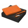 блокнот- оранжевый, флешка- оранжевый/серебристый, ручка- оранжевый