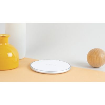 Беспроводное зарядное устройство Rombica  NEO Core Quick c быстрой зарядкой, белый (с лого)-4