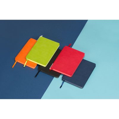 Блокнот Notepeno 130x205 мм с тонированными линованными страницами, зеленое яблоко-11