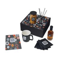 Подарочный набор Re:y. Treat с кружкой, сиропом и попкорном