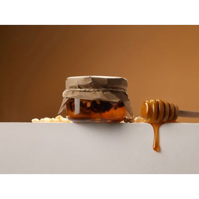 Мед с сосновой шишкой и кедровым орехом 120 гр.-4