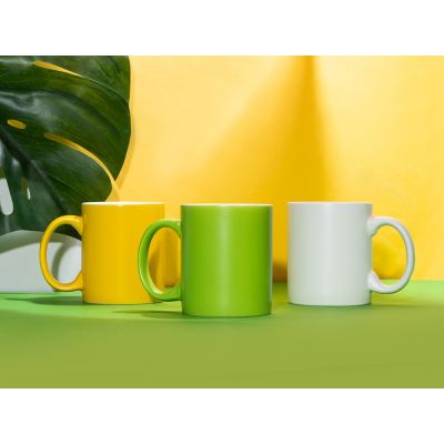 Матовая кружка Марко базовой формы, цветная снаружи, белая внутри, зеленое яблоко-2
