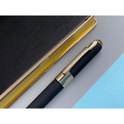 Ежедневник недатированный A5 Chelsea, черный (золотистый кант и срез)-5