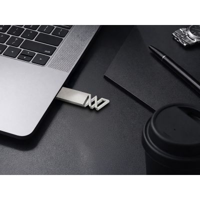 Флешка 32 ГБ USB 3.0 Адорн-2