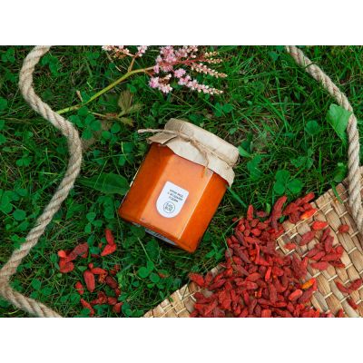 Крем-мёд с ягодами годжи 250 в шестигранной банке-2