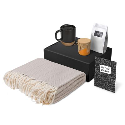 Подарочный набор Re:y. Nest с пледом, кружкой и вареньем-1
