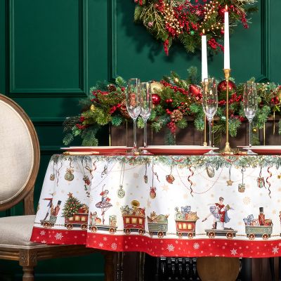 СКАТЕРТЬ  ОВАЛЬНАЯ  