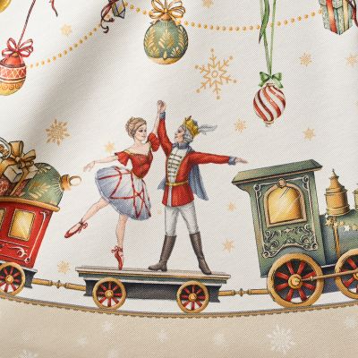 СКАТЕРТЬ  ОВАЛЬНАЯ  