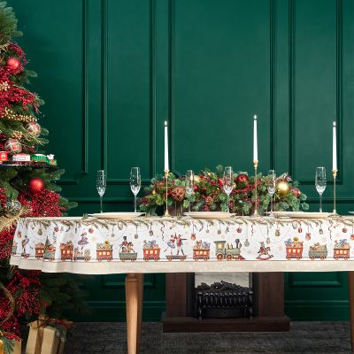 СКАТЕРТЬ  ОВАЛЬНАЯ  