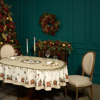 СКАТЕРТЬ  ОВАЛЬНАЯ  