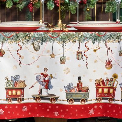 СКАТЕРТЬ  ОВАЛЬНАЯ  