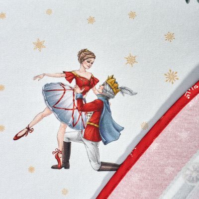 СКАТЕРТЬ  ОВАЛЬНАЯ  