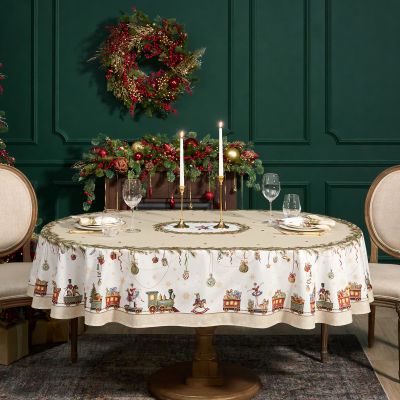 СКАТЕРТЬ  ОВАЛЬНАЯ  