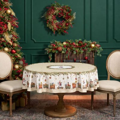 СКАТЕРТЬ  ОВАЛЬНАЯ  