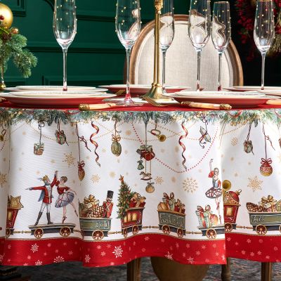 СКАТЕРТЬ  ОВАЛЬНАЯ  