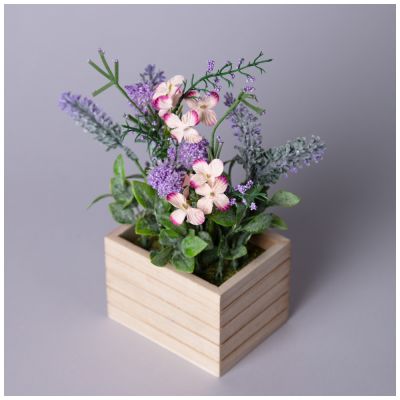 ЦВЕТОЧНАЯ КОМПОЗИЦИЯ В ДЕРЕВЯННОМ КАШПО ВЫСОТА=23СМ-1