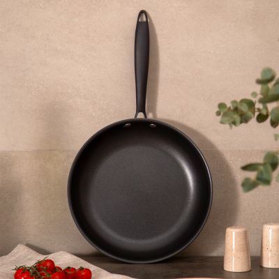 СКОВОРОДА C АНТИПРИГАРНЫМ ПОКРЫТИЕМ 