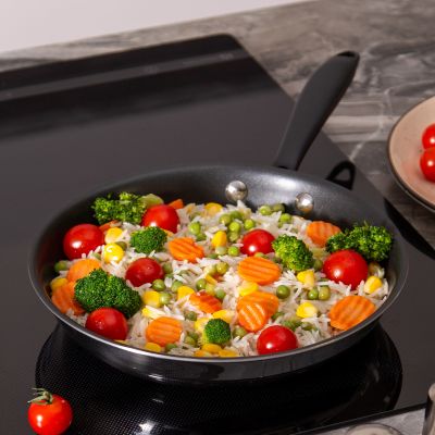 СКОВОРОДА C АНТИПРИГАРНЫМ ПОКРЫТИЕМ 