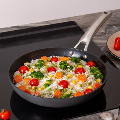 СКОВОРОДА C АНТИПРИГАР. 3Х СЛОЙНЫМ ПОКРЫТ. DAIKIN, СЕРИЯ 