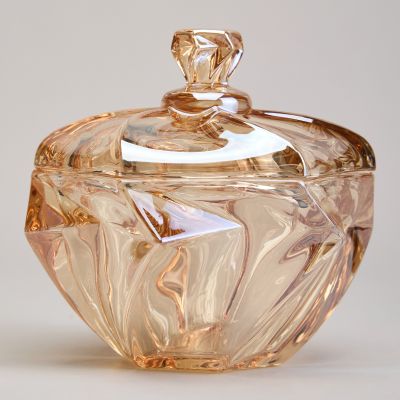 БЛЮДО С КРЫШКОЙ 