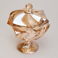 БЛЮДО С КРЫШКОЙ НА НОЖКЕ 