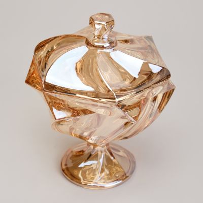 БЛЮДО С КРЫШКОЙ НА НОЖКЕ 