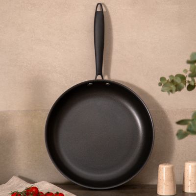 СКОВОРОДА C АНТИПРИГАРНЫМ ПОКРЫТИЕМ 