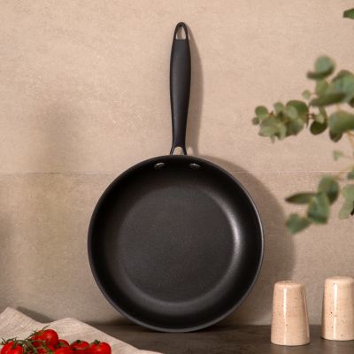 СКОВОРОДА C АНТИПРИГАРНЫМ ПОКРЫТИЕМ 