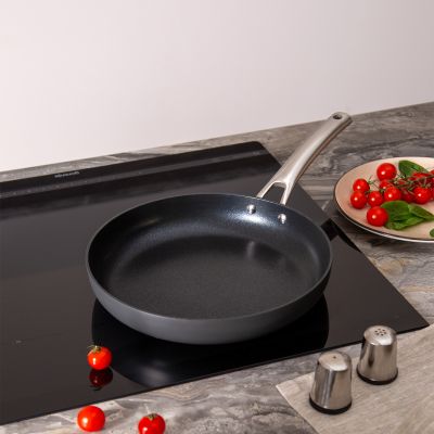 СКОВОРОДА C АНТИПРИГАР. 3Х СЛОЙНЫМ ПОКРЫТ. DAIKIN, СЕРИЯ 